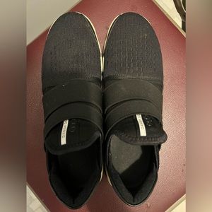 ECCO Women’s Intrinsic 2